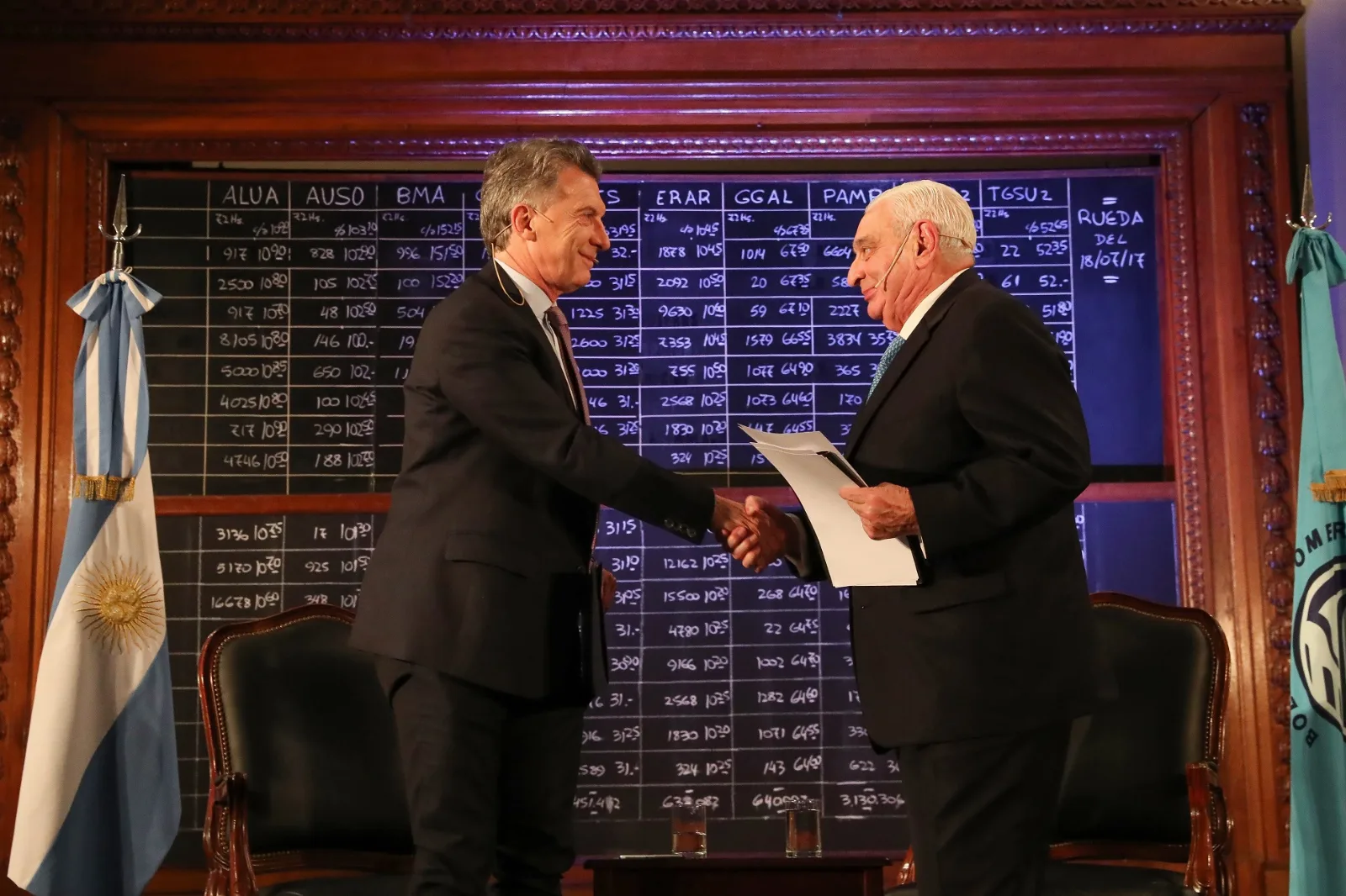 El Presidente asistió a la celebración del 165° aniversario de la Bolsa de Comercio de Buenos Aires.