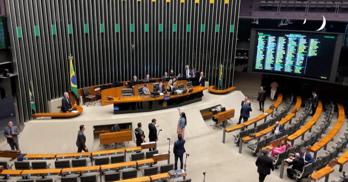 Senado de Brasil anula norma que protegía aborto para niñas víctimas de violación